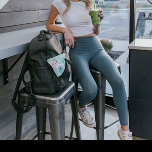 Alo Yoga high waisted 7/8 airbrush leggings